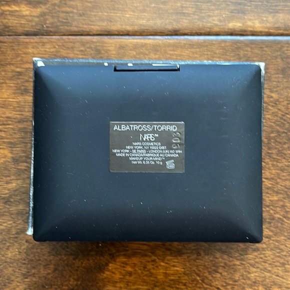 NIB NARS Albatross Highlighter & Torrid Blush Powder Full Size Duo Cult Favorite - Picture 2 of 2